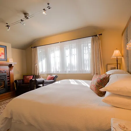 Thistledown House-2