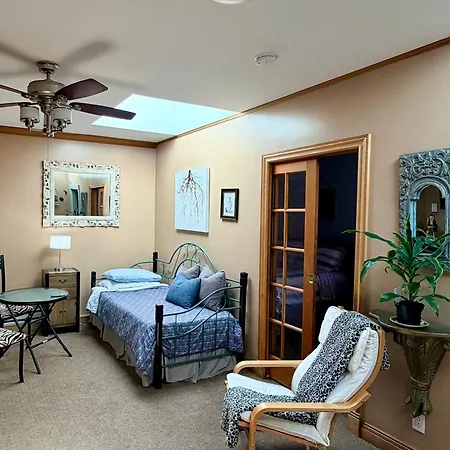 Ocean Breeze Executive Bed And Breakfast-2